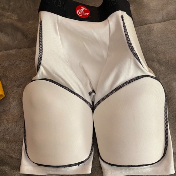 Cramer football Girdle - Picture 2 of 5